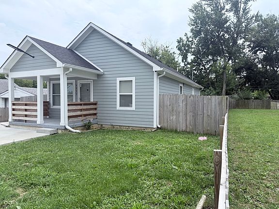2nd image of 4933 Mecca St
