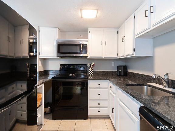 5th image of 16 Pine Orchard Road APT 27