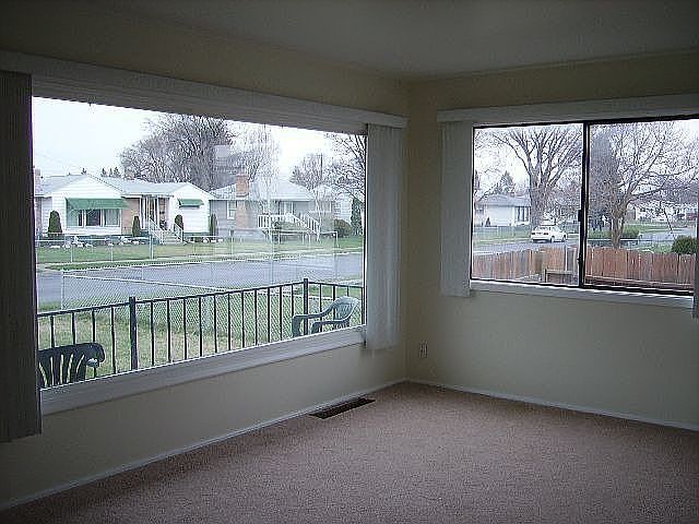 2nd image of 1420 E Dalke Ave