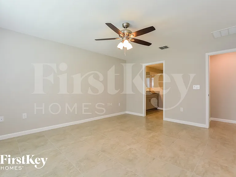 481 Earhart Dr — Photo 6