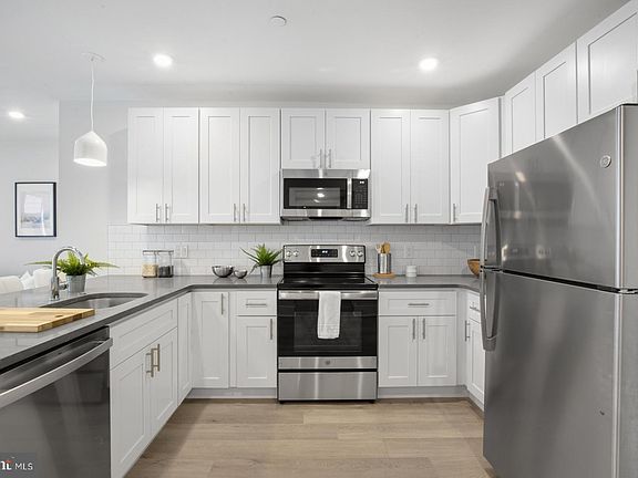 3rd image of 1817-19 N 2nd St #302