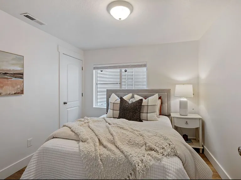 2101 W Northridge Dr — Photo 15