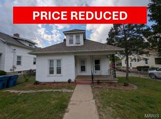 208 W Elm St, Alton, IL 62002