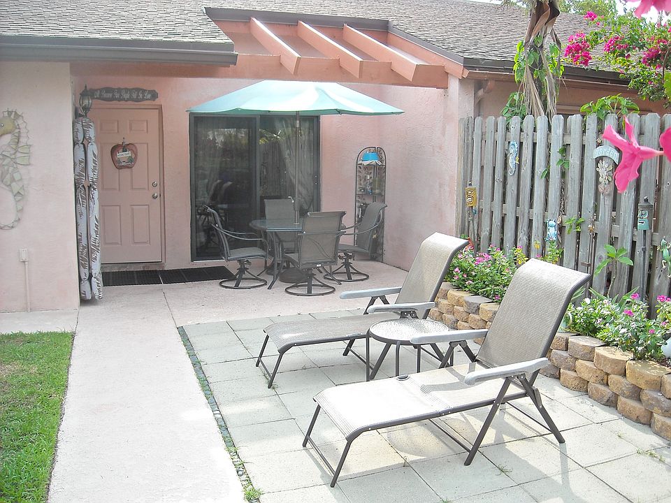 1st image of 5013 E Lakes Dr