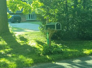 53702 Glenwood Rd, Dowagiac, MI