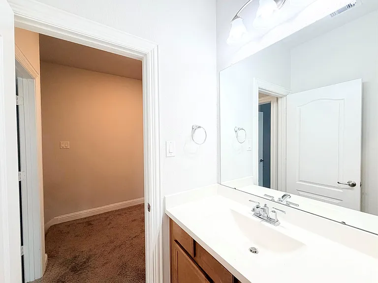 6610 Lake Oasis Dr — Photo 38