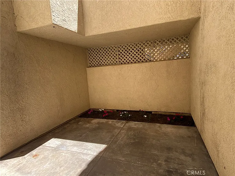 105 Pearl — Photo 13