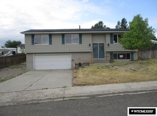 2030 Wyoming Dr, Green River, WY 82935