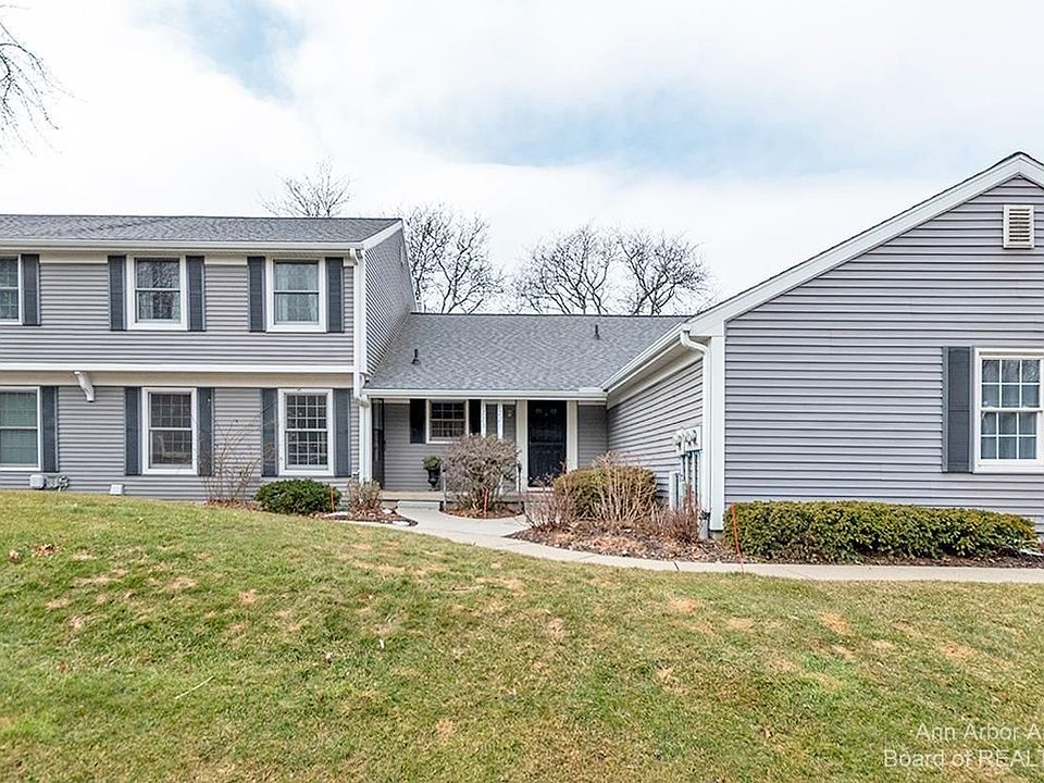 1st image of 1221 Chartwell Carriage Way N