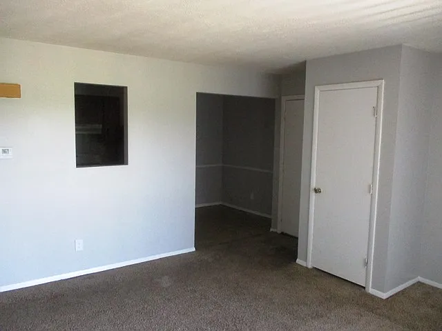 2 bed, $895 — Photo 4