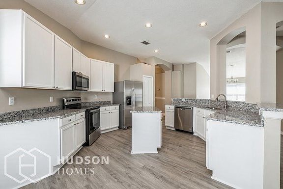 5th image of 1600 Christine Ct
