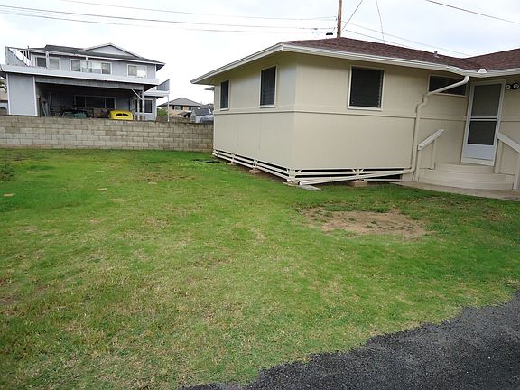 3rd image of 445A Ulupaina St