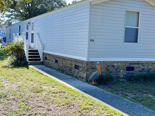 106 NE 76th Street, Oak Island, NC 28465