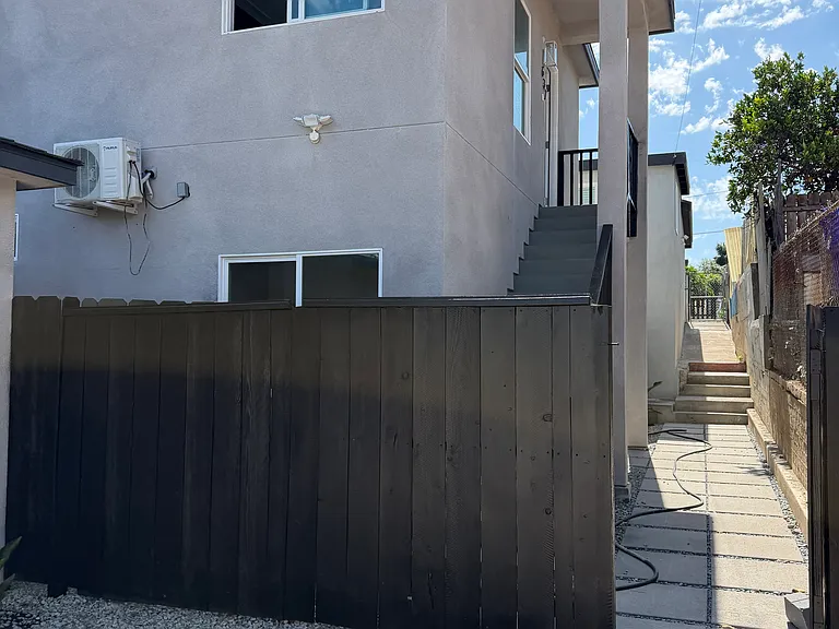 637 S 32nd St — Photo 12