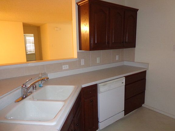 4th image of 5336 Hannah Dr