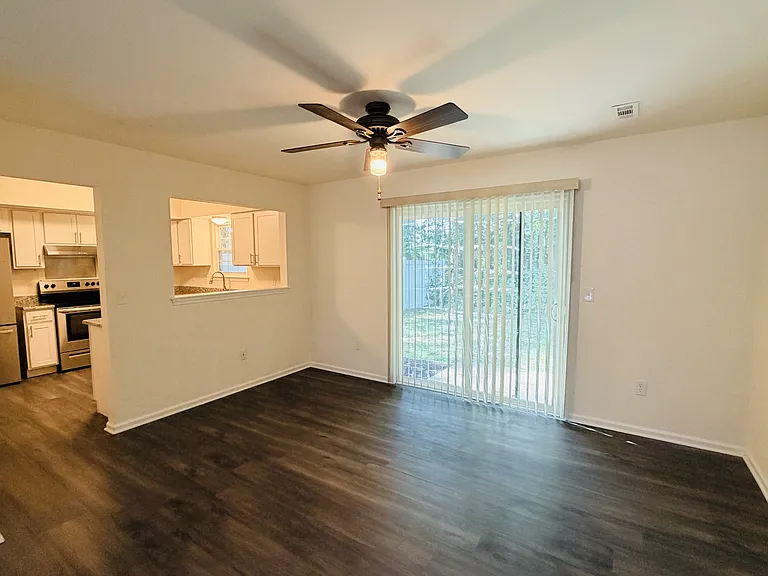 168 Stoney Dr — Photo 6