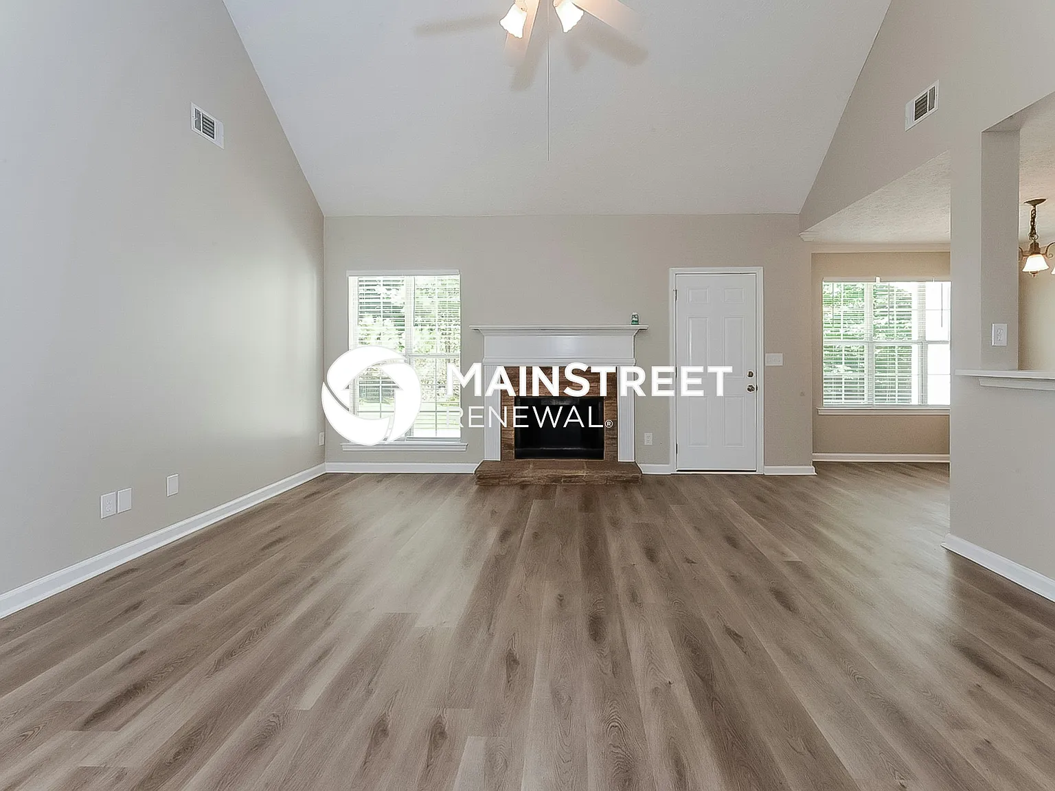 230 Dillion Dr — Photo 3