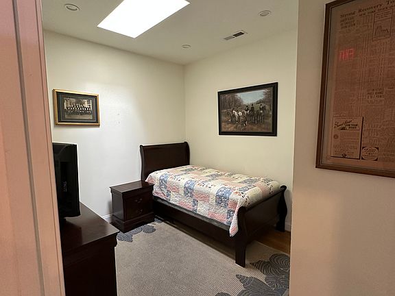 3rd image of 37 W Main St