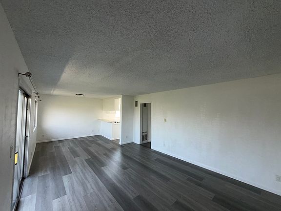 2nd image of 926 N Ardmore Ave APT 16