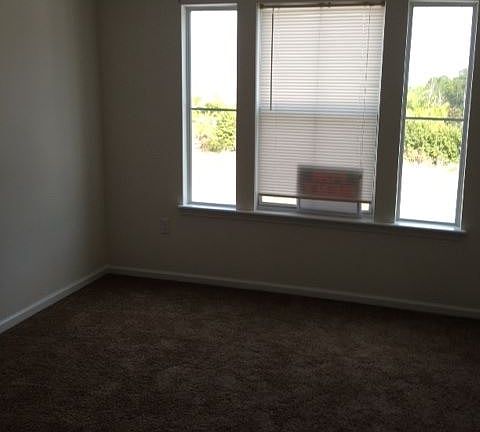 3rd image of 91 Moultrie Village Ln
