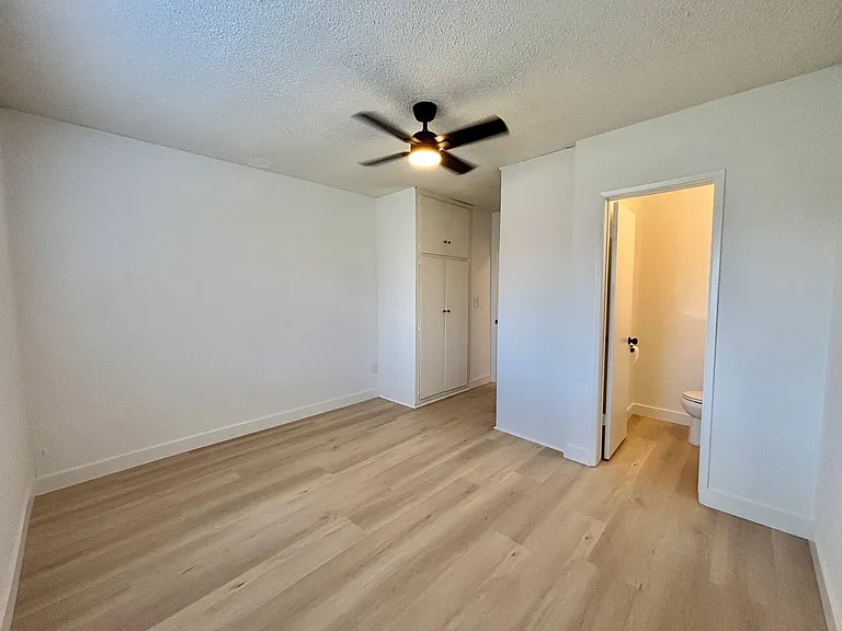 2126 W 182nd St #1 — Photo 9