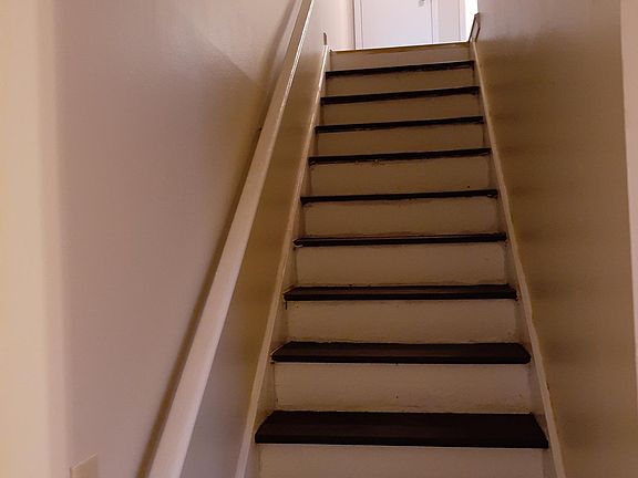 5th image of 3024 Spruce Cir