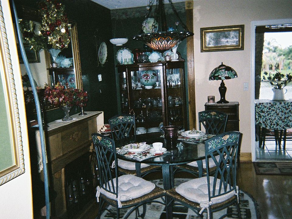 Formal Dining