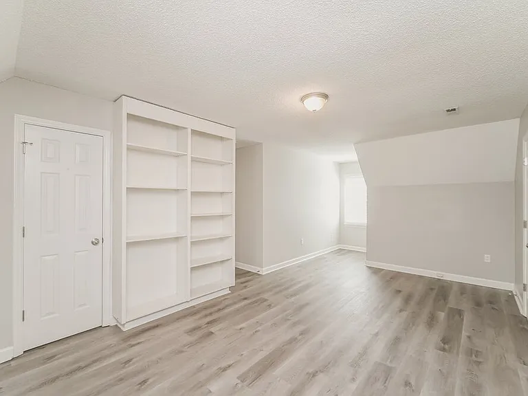 8245 Charles Crawford Dr — Photo 13
