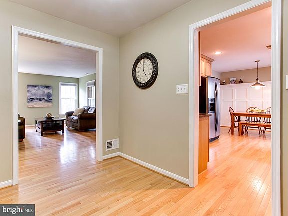 4th image of 15021 Greymont Dr