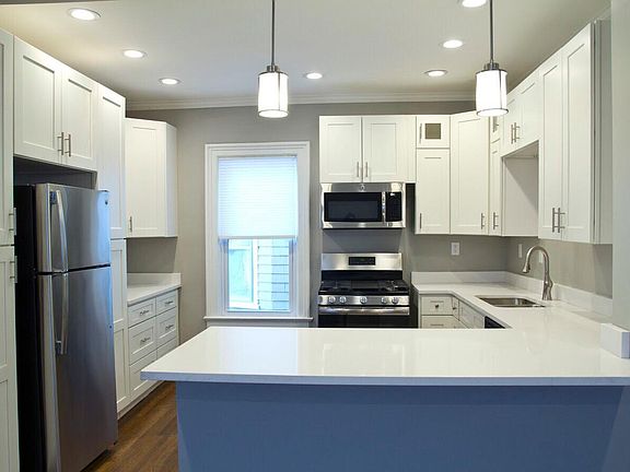 4th image of 260 Lexington Ave