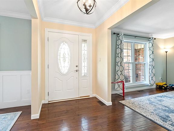 3rd image of 4852 Mehlbrook Dr