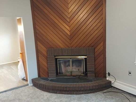 3rd image of 135 Seneca Ave
