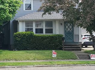 1223 N Main St, Akron, OH 44310