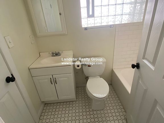 4th image of 4356 N Winchester Ave #Gd