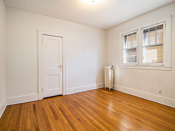 2nd image of 318 W Marion St #A