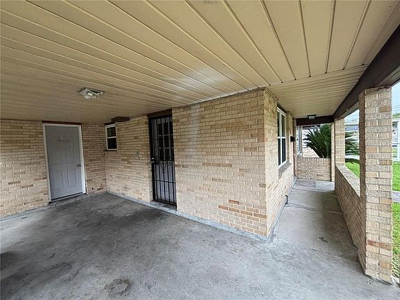 3rd image of 1363 Terry St