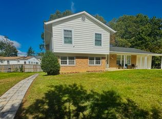 2710 Curry Dr, Hyattsville, MD 20783