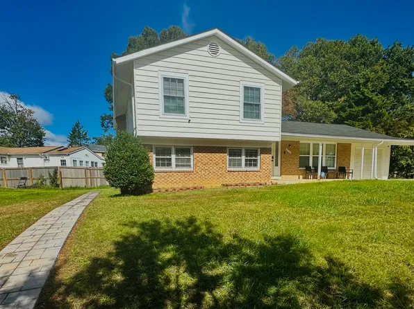 2710 Curry Dr, Hyattsville, MD 20783