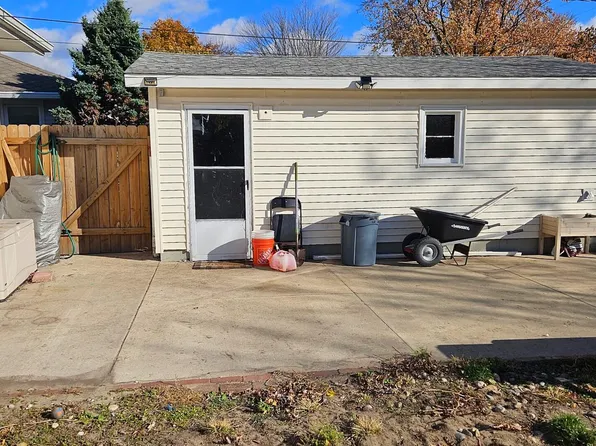 1210 Taylor Ave, Grand Haven, MI 49417