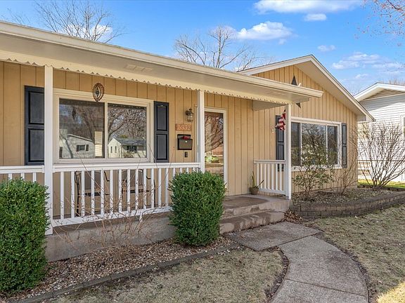 4th image of 5332 31st Avenue Ct