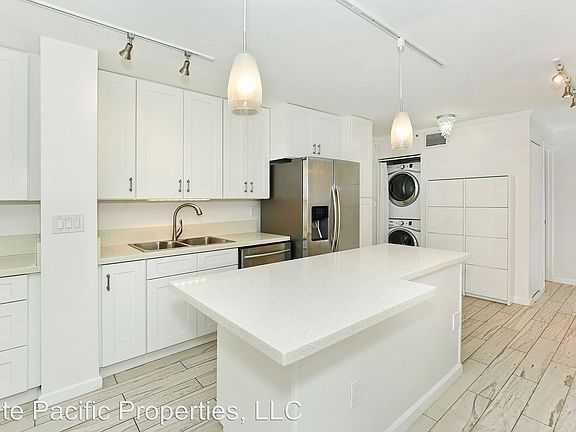 3rd image of 2415 Ala Wai Blvd APT 1104
