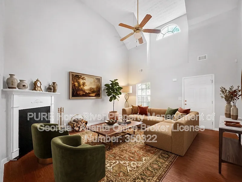 4 bed, 2.0 bath, 2400 sqft, $2,175 — Photo 2