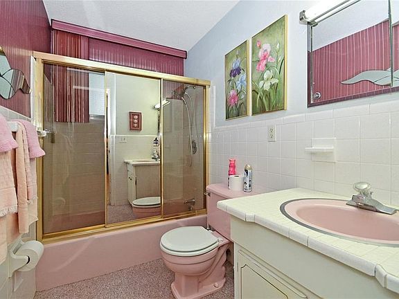 5th image of 543 Oliver Dr