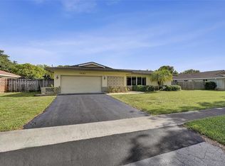 Plantations Secluded Gard, Plantation, FL 33317