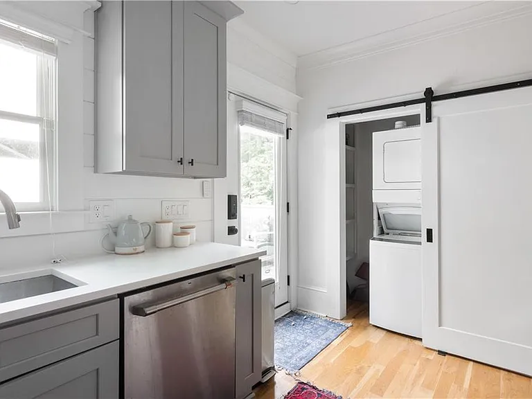 544 Winton Ter NE — Photo 13