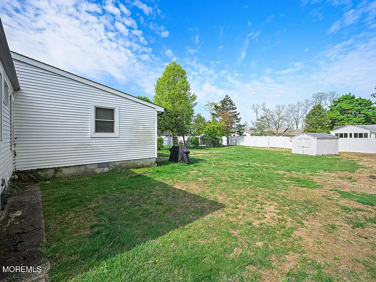 57 Villa Pl — Photo 35