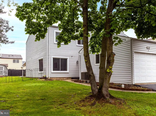 119 Hickory Dr, Quakertown, PA 18951
