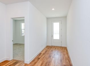 298 N Laverne Ave, Fresno, CA 93727