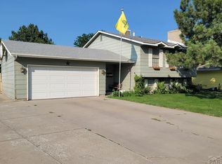 34 Sovereign Cir, Pueblo, CO 81005