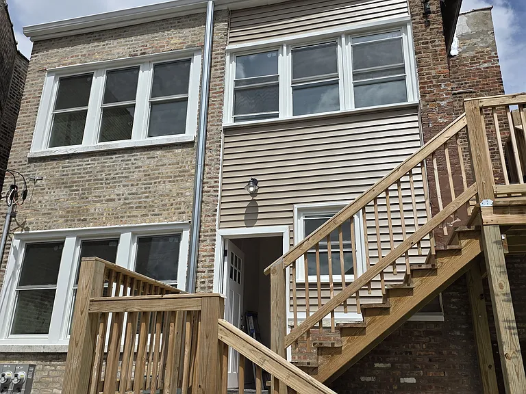 2637 W Winona St #1 — Photo 9